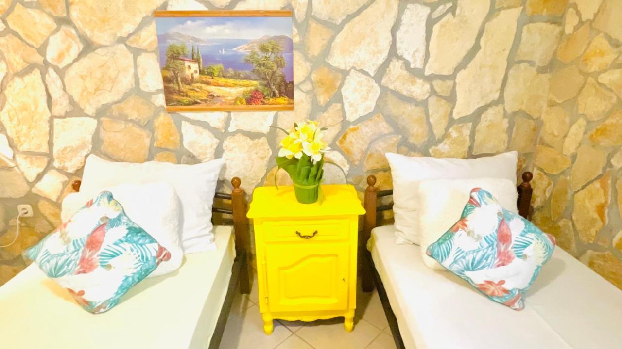 Colorful And Happy Apartment Sukosan - With Parking Exteriör bild