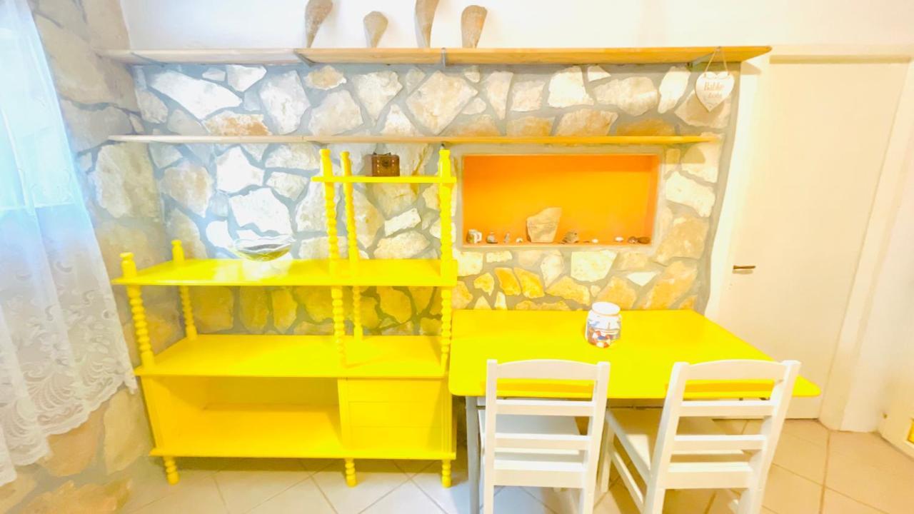Colorful And Happy Apartment Sukosan - With Parking Exteriör bild
